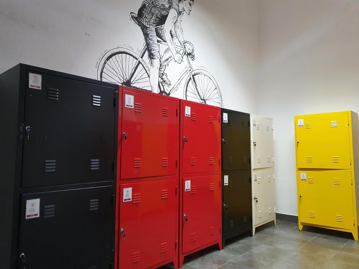 פארו Baixa Terrace Hostel מראה חיצוני תמונה
